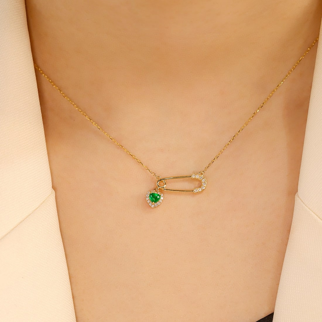14k Gold 0.23 Ctw Vivid Green Natural Emerald & Diamond Necklace - 4