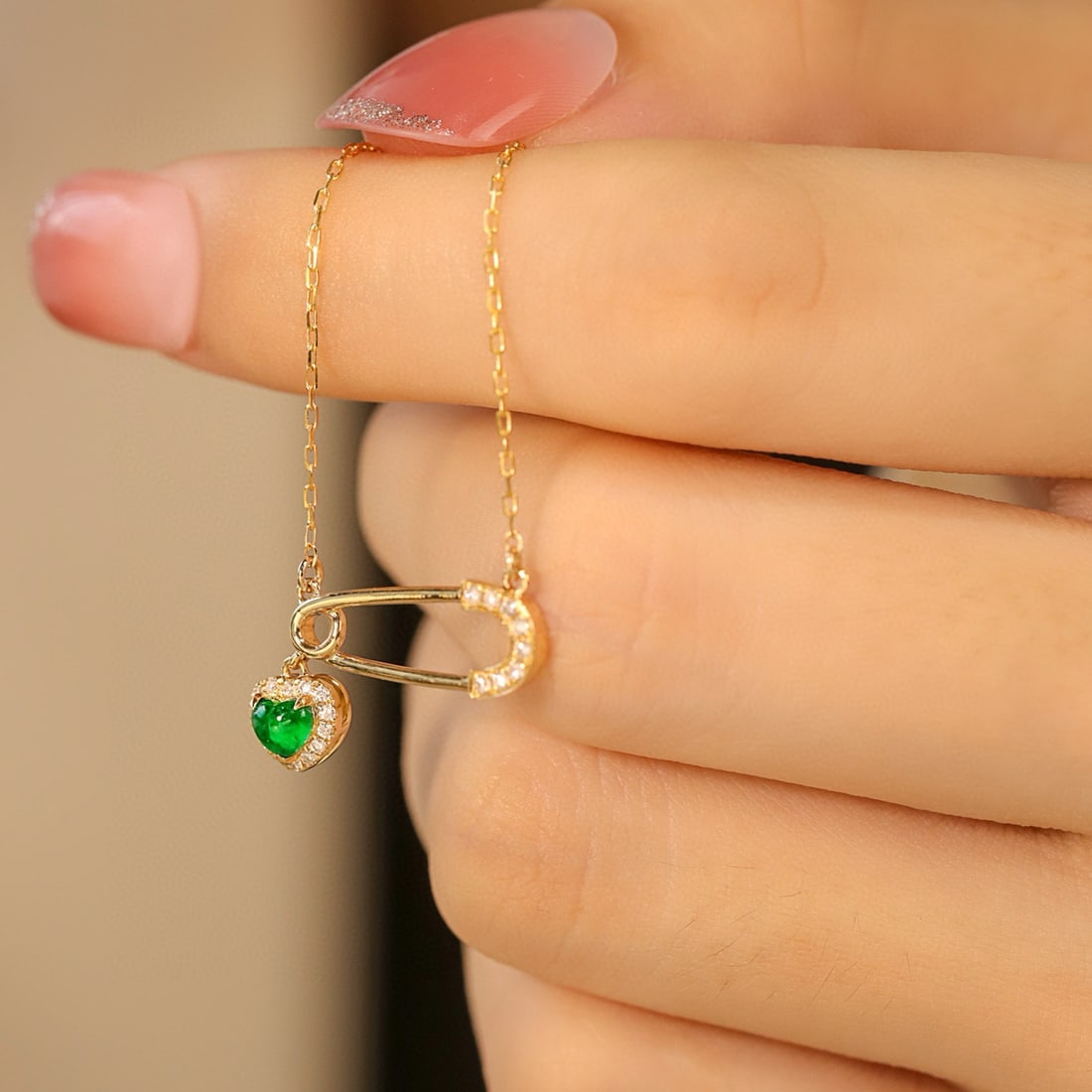 14k Gold 0.23 Ctw Vivid Green Natural Emerald & Diamond Necklace - 5