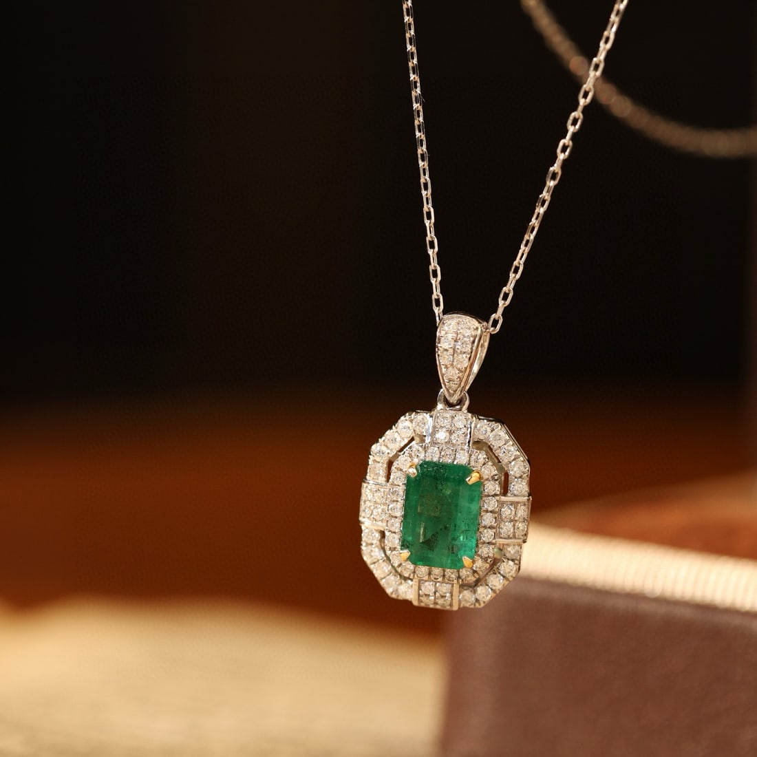 14k Gold 1.41 Ctw Vivid Green Natural Emerald & Diamond Pendant( Without Chain ): Ref:231086178 // gold content:14k gold // main gemstone:emerald // shape:octagonal // carat weight:1ct // color:vivid green // treatment:natural // // adjacent gemstone 2 : diamond // shape:round //