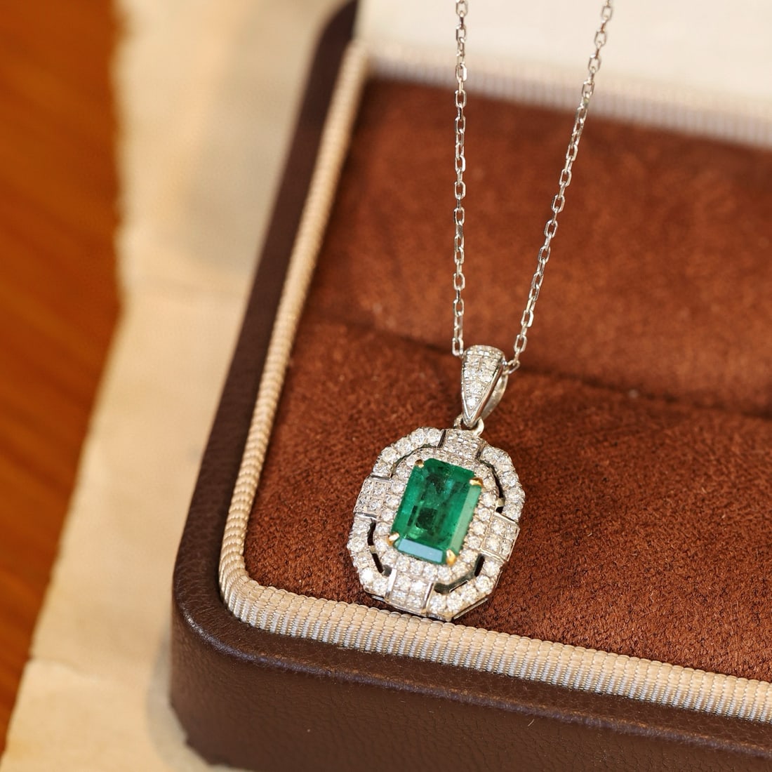 14k Gold 1.41 Ctw Vivid Green Natural Emerald & Diamond Pendant( Without Chain ) - 2