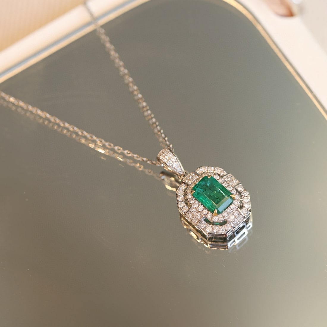 14k Gold 1.41 Ctw Vivid Green Natural Emerald & Diamond Pendant( Without Chain ) - 3