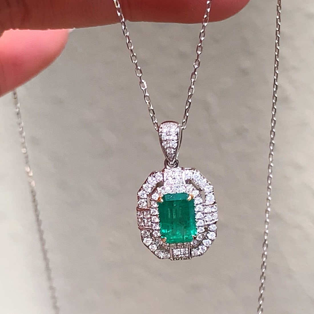 14k Gold 1.41 Ctw Vivid Green Natural Emerald & Diamond Pendant( Without Chain ) - 5