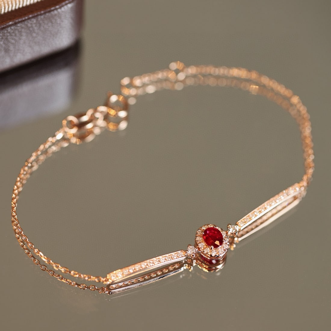 14k Gold 0.67 Ctw Natural Ruby & Diamond Bracelet: Ref:231086179 // gold content:14k gold // main gemstone:ruby // shape:oval // carat weight:0. 4ct // color:pigeonblood red // treatment:natural // // adjacent gemstone 2 : diamond // shape:round //