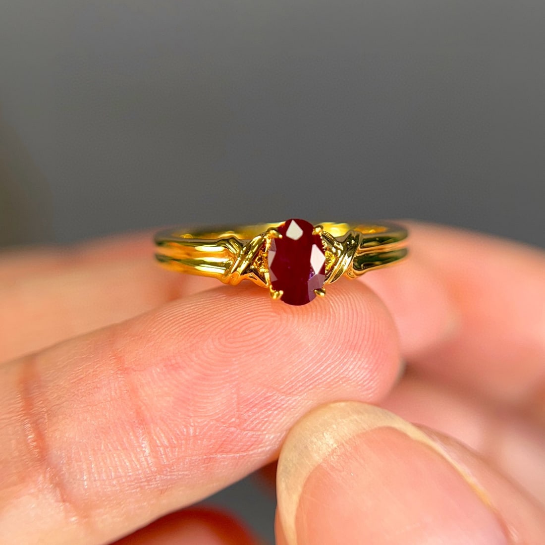 14k Gold 0.65 Ct Natural Ruby Ring: Ref:231086183 // gold content:14k gold // ring size:7. 25us // // main gemstone:ruby // shape:oval // carat weight:0. 65ct // color:pigeonblood red // treatment:natural // Condition: New Low
