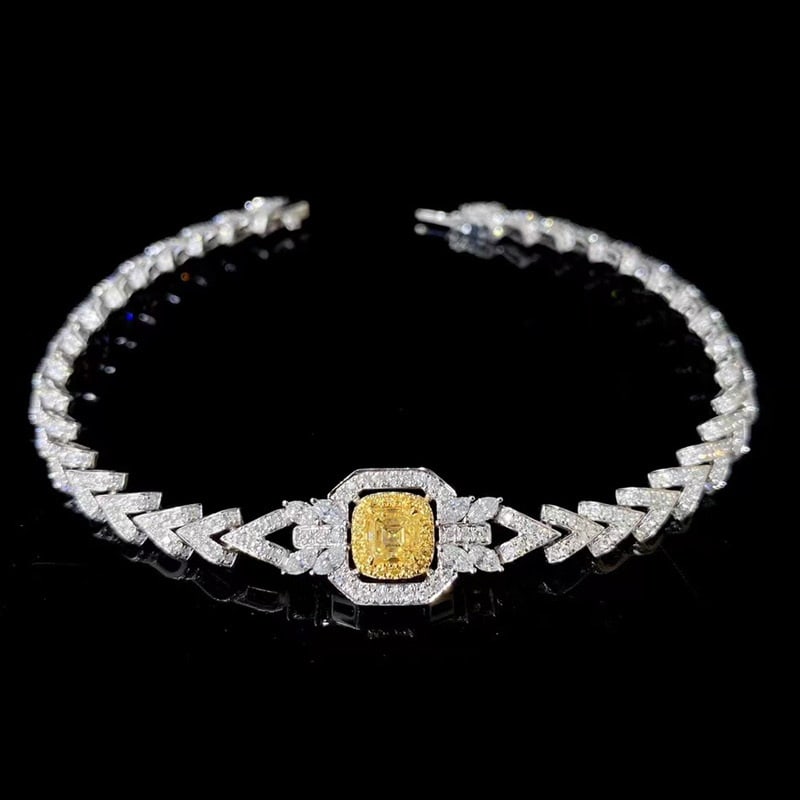 14k Gold 2.13 Ctw Natural Yellow Diamond & Diamond Bracelet: Ref:231087005 // gold content:14k gold // main gemstone:yellow diamond // shape:cushion // carat weight:0. 6ct // color:yellow // treatment:natural // // adjacent gemstone 2 : diamond //