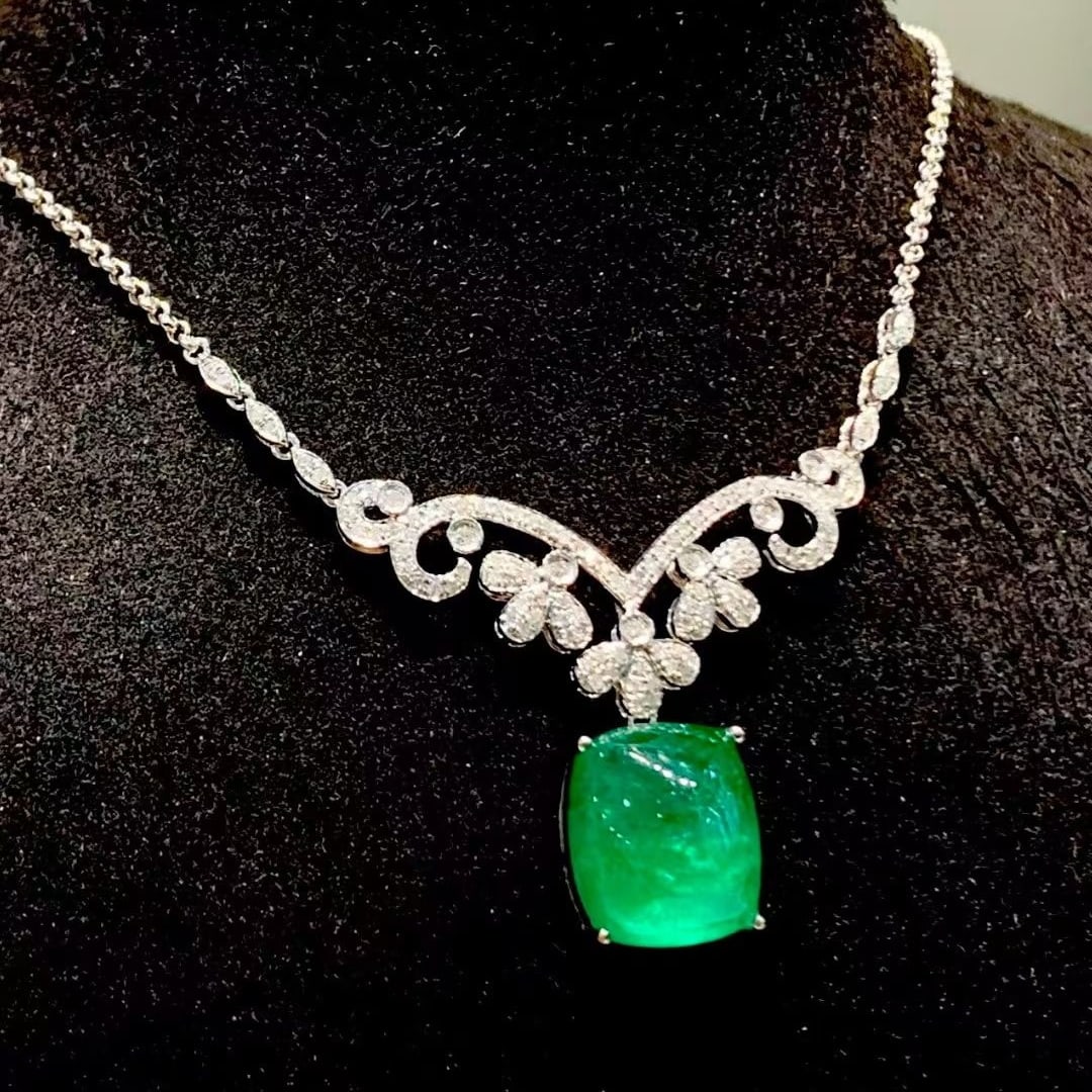 14k Gold 6.56 Ct Vivid Green Natural Emerald & Diamond Necklace - 6