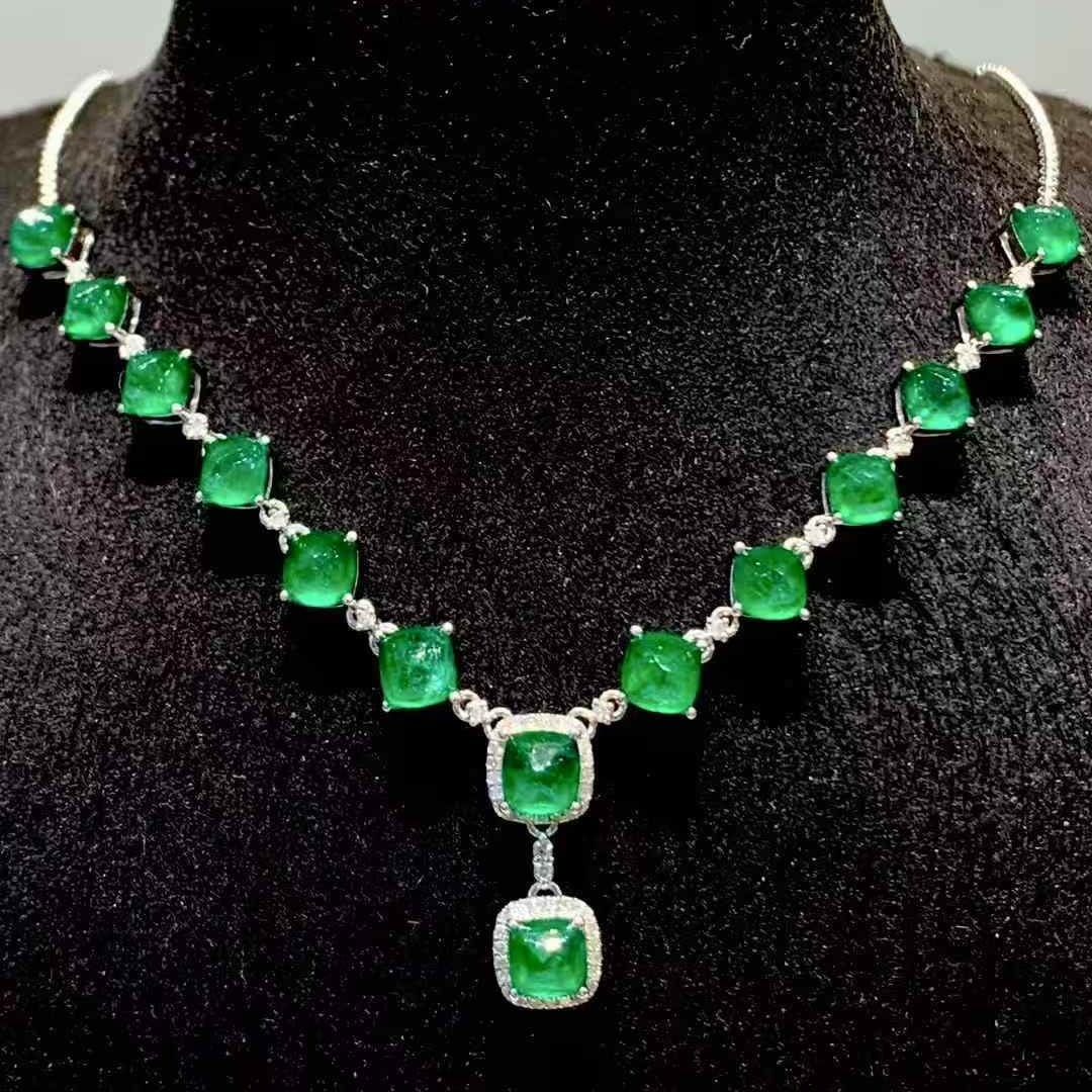 14k Gold 7.8 Ct Vivid Green Natural Emerald & Diamond Necklace - 5