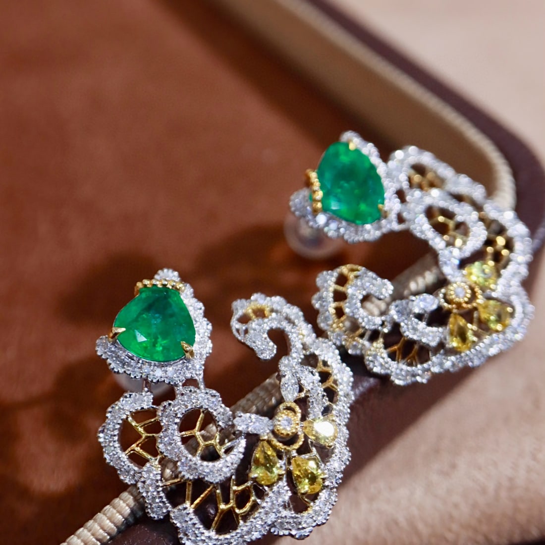 14k Gold 2.19 Ctw Natural Emerald & Diamond Earrings - 4