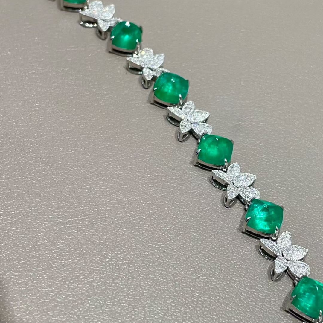 14k Gold 13.56 Ctw Vivid Green Natural Emerald & Diamond Bracelet - 3