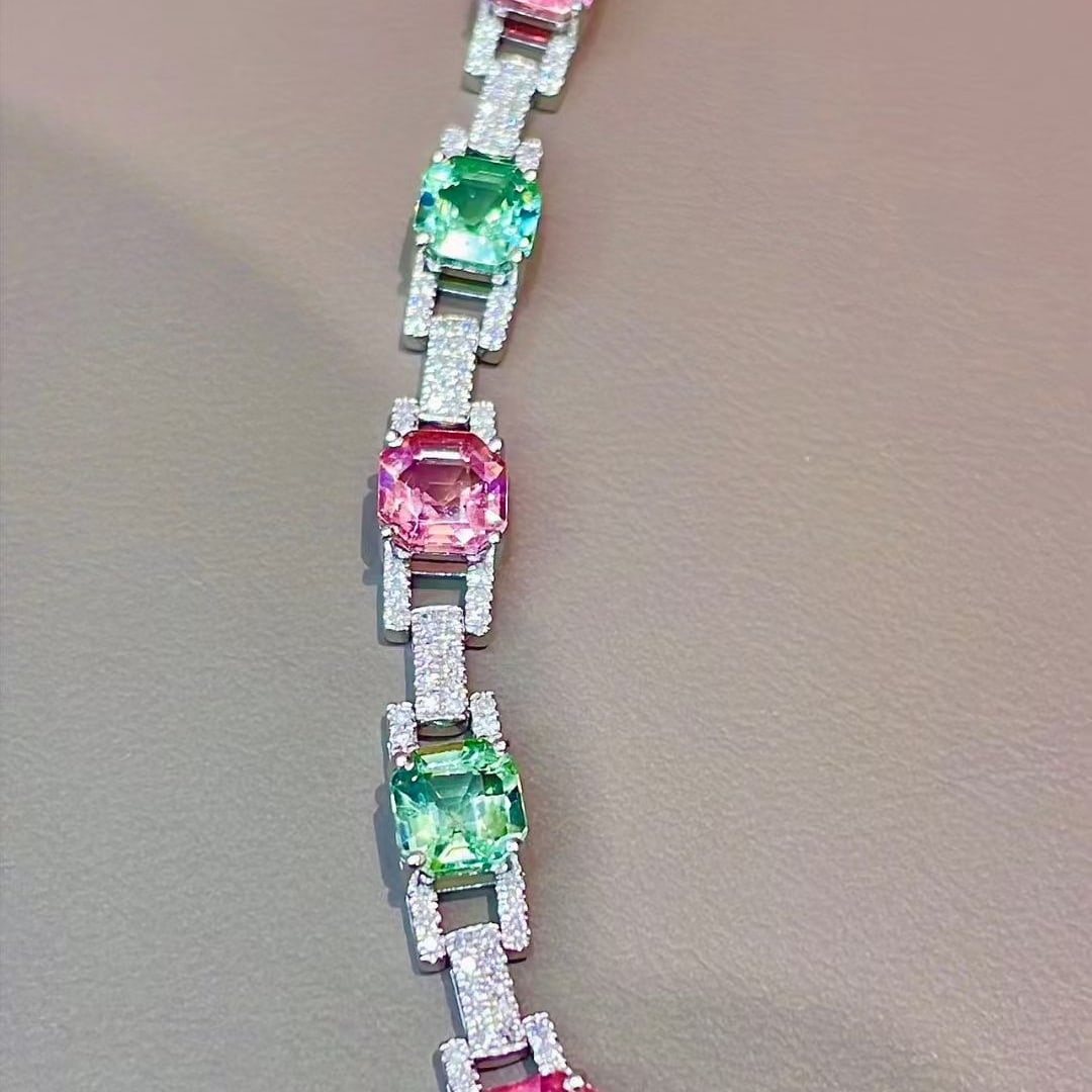 14k Gold 7.5 Ct Natural Tourmaline & Diamond Bracelet: Ref:231087170 // gold content:14k gold // main gemstone:tourmaline // shape:octagonal // carat weight:7. 5ct // color:color // treatment:natural // // adjacent gemstone 2 : diamond // shape:round //