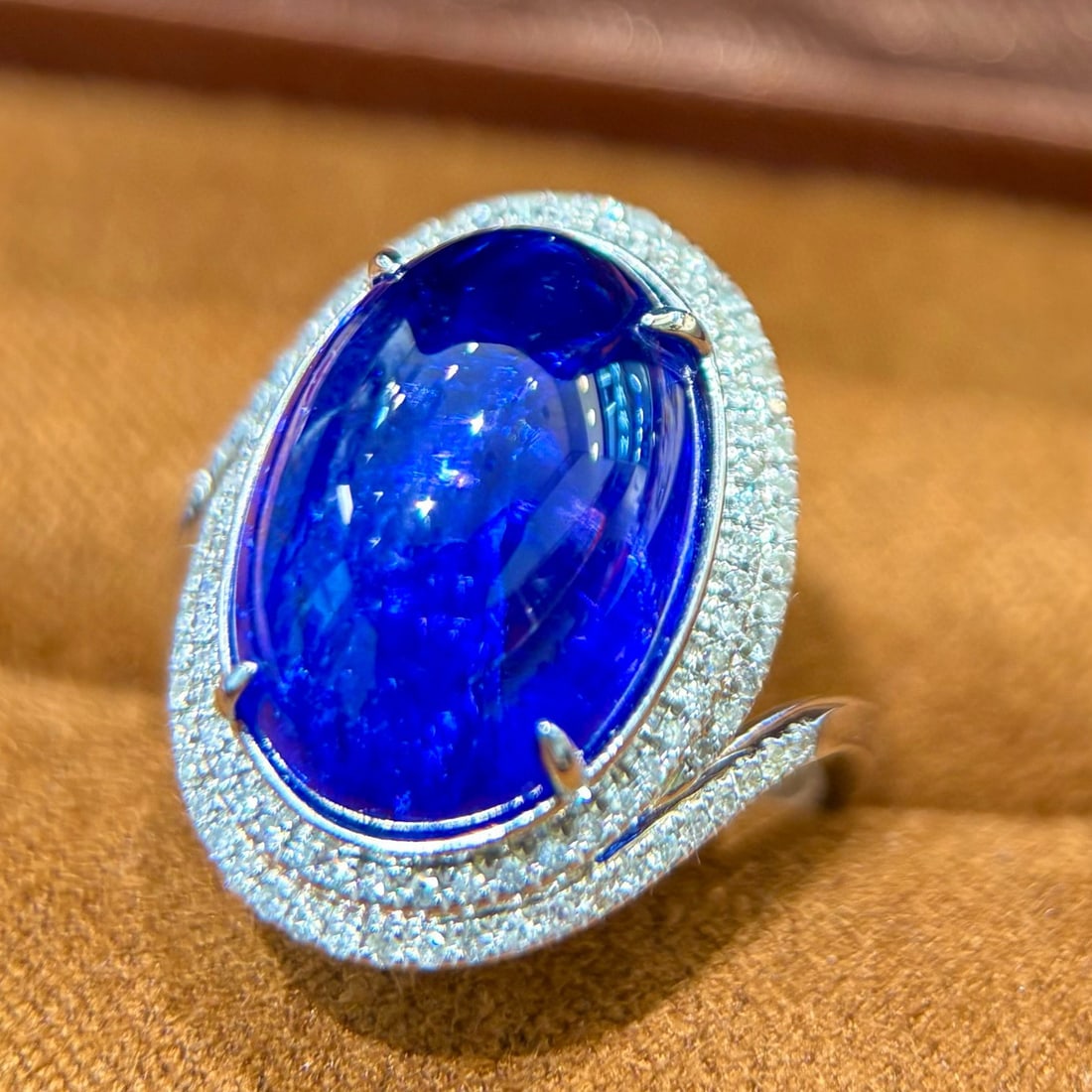 14k Gold 11.78 Ctw Natural Tanzanite & Diamond Ring - 4