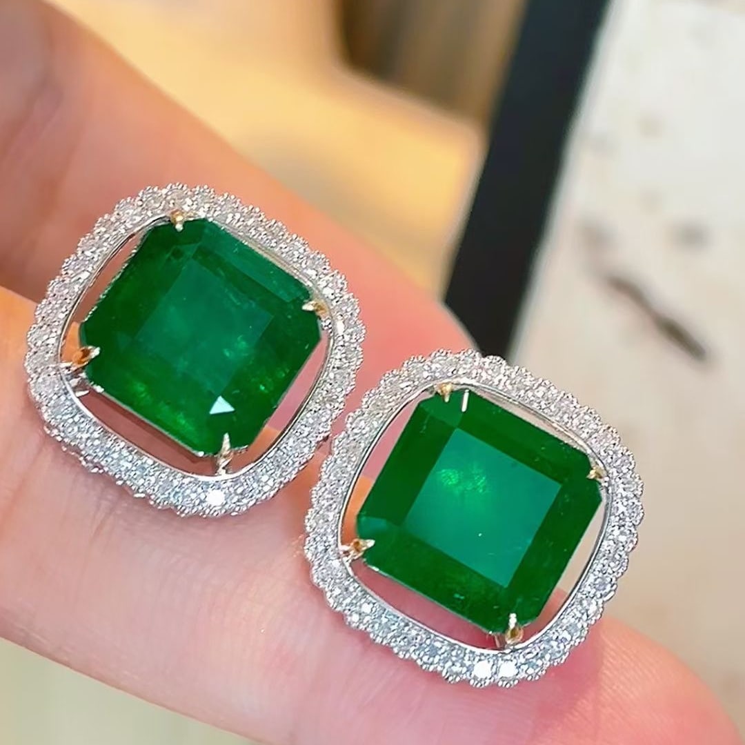 14k Gold 9.48 Ct Vivid Green Natural Emerald & Diamond Earrings - 2