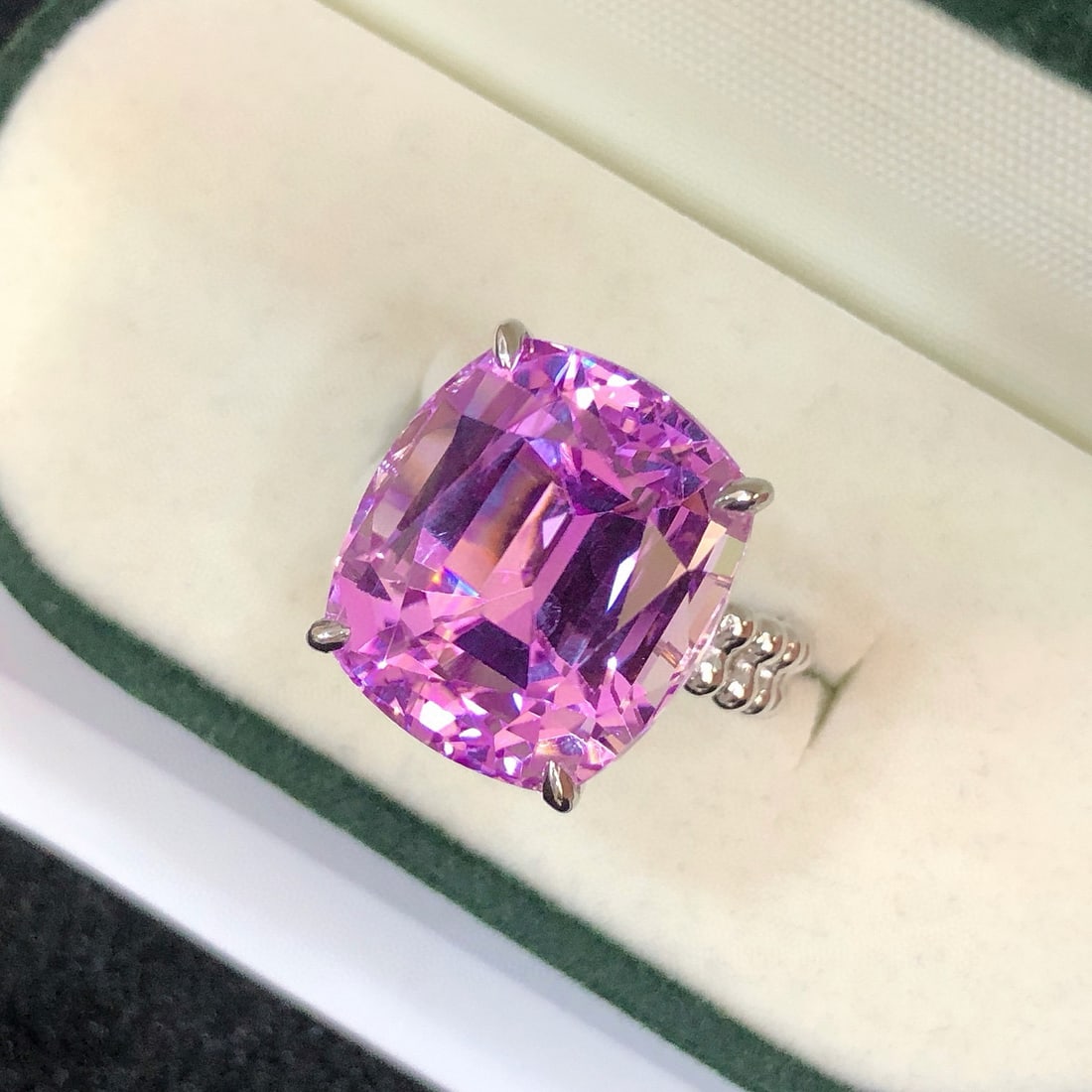 14k Gold 18.92 Ct Natural Kunzite Ring: Ref:231087243 // gold content:14k gold // ring size:7. 25 us // // main gemstone:kunzite // shape:cushion // carat weight:18. 92ct // color:purple // treatment:natural // Condition: New Low Estimate: