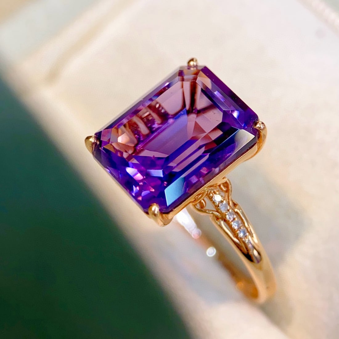 14k Gold 5.53 Ctw Natural Amethyst & Diamond Ring: Ref:231087257 // gold content:14k gold // ring size:7. 25 us // // main gemstone:amethyst // shape:octagonal // carat weight:5. 5ct // color:purple // treatment:natural // // adjacent gemstone 2 :