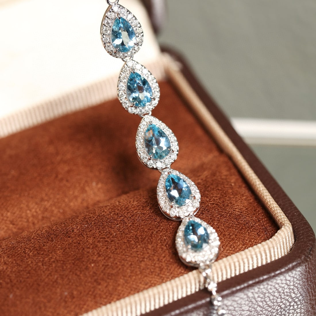 14k Gold 2.65 Ctw Natural Aquamarine & Diamond Bracelet - 3