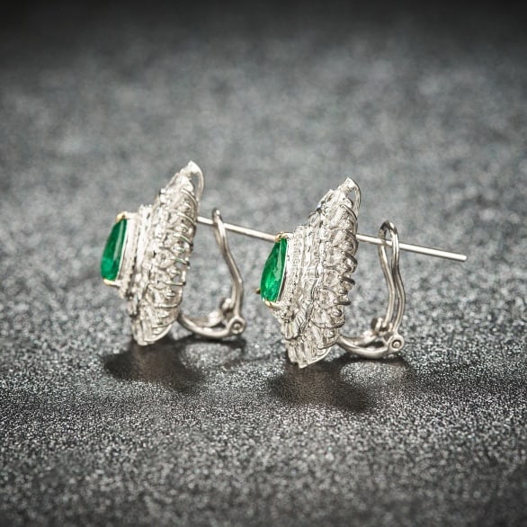 14k Gold 2.81 Ctw Natural Emerald & Diamond Earrings - 4