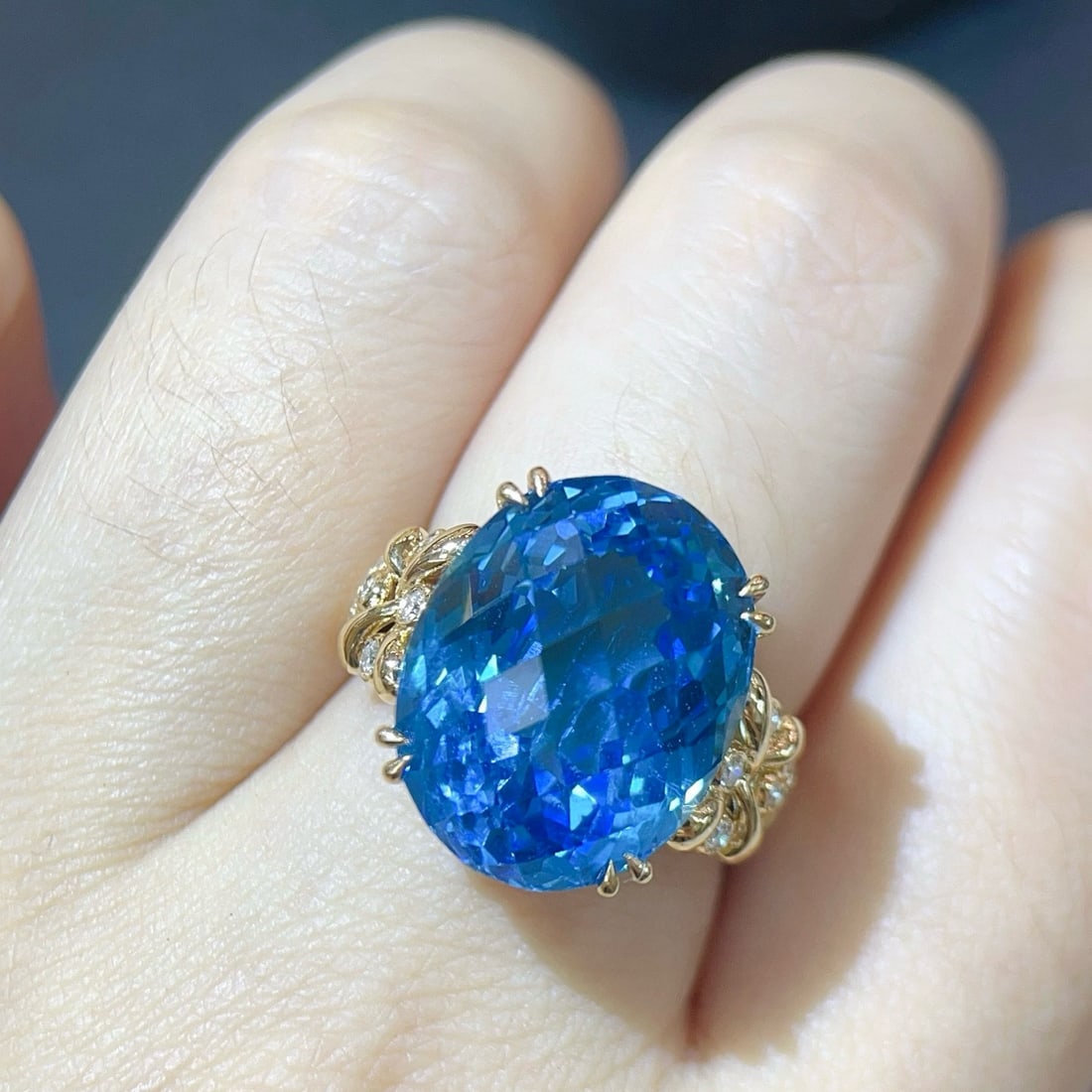 14k Gold 20.38 Ctw Natural Topaz & Diamond Ring - 6