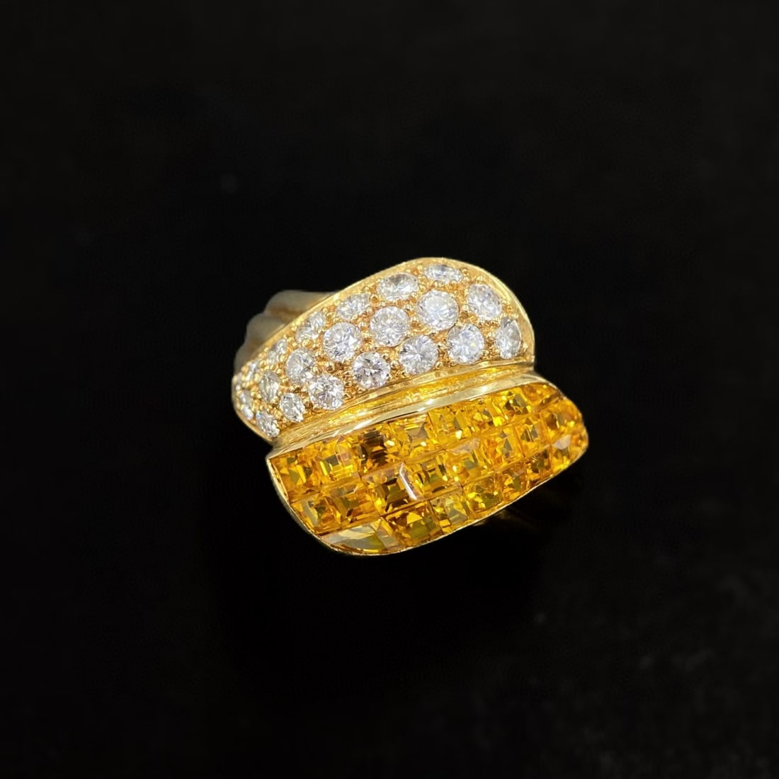 14k Gold 2.36 Ctw Natural Sapphire & Diamond Ring: Ref:231088029 // gold content:14k gold // ring size:7. 25us // // main gemstone:sapphire // shape:square // carat weight:1. 72ct // color:yellow // treatment:natural // // adjacent gemstone 2 :