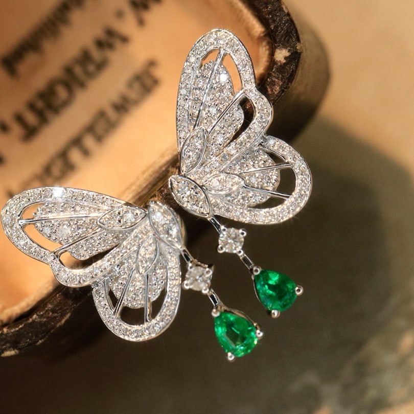 14k Gold 0.8 Ctw Natural Emerald & Diamond Earrings - 3