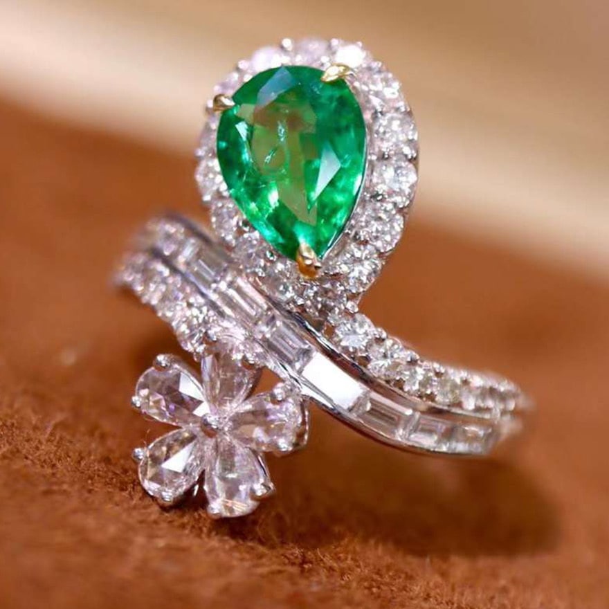 14k Gold 2.31 Ctw Natural Emerald & Diamond Ring - 2
