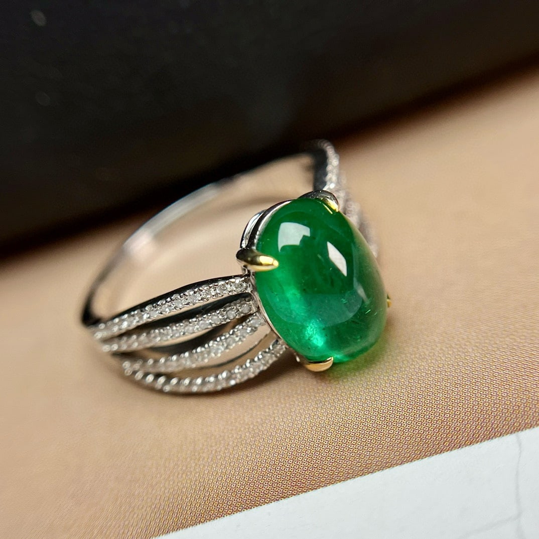 14k Gold 2.90 Ct Vivid Green Natural Emerald & Diamond Ring - 2