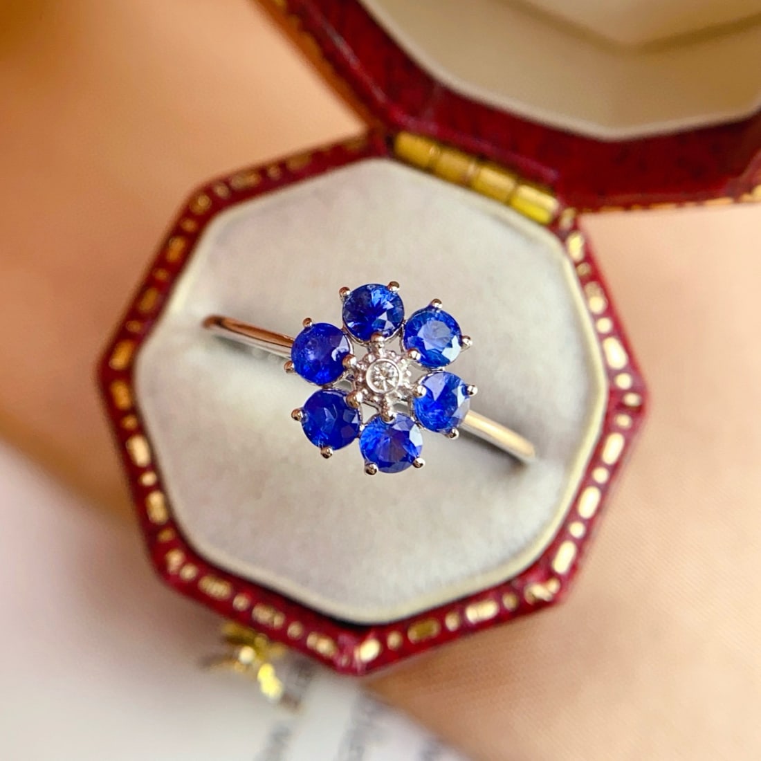 14k Gold 1.10 Ct Natural Sapphire & Sapphire Ring: Ref:231088113 // gold content:14k gold // ring size:7. 25us // // main gemstone:sapphire // shape:round // carat weight:1. 10ct // color:blue // treatment:natural // cut grade:g // // adjacent