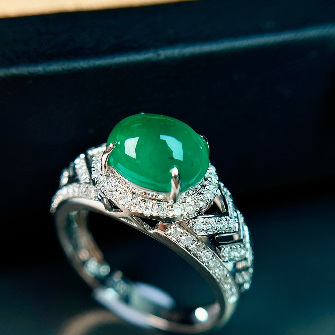14k Gold 2.10 Ct Natural Emerald & Diamond Ring - 5