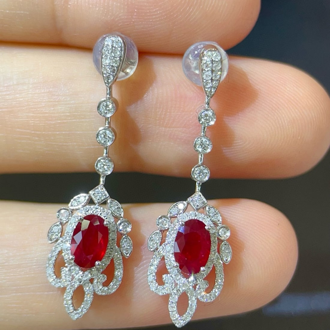 14k Gold 1.60 Ctw Vivid Red Natural Ruby & Diamond Earrings: Ref:231088117 // gold content:14k gold // main gemstone:ruby // shape:oval // carat weight:1. 20ct // color:vivid red // treatment:natural // // adjacent gemstone 2 : diamond // shape:round // carat
