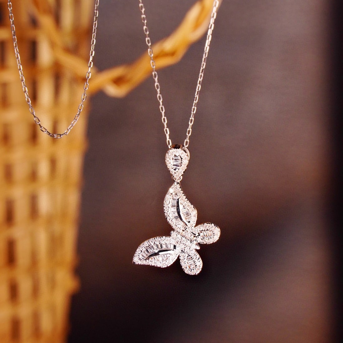 14k Gold 0.4 Ct Natural H Diamond Pendant( Without Chain ): Ref:231088126 // gold content:14k gold // main gemstone:diamond // shape:multiple // carat weight:0. 4ct // clarity grade:vs-si // color:h // treatment:natural // Condition: New Low Estimate: 1700.00