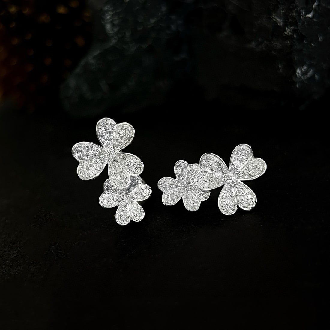 14k Gold 0.4 Ct Natural H Diamond Earrings: Ref:231088151 // gold content:14k gold // main gemstone:diamond // shape:round // carat weight:0. 4ct // clarity grade:vs-si // color:h // treatment:natural // cut grade:g // Condition: New Low