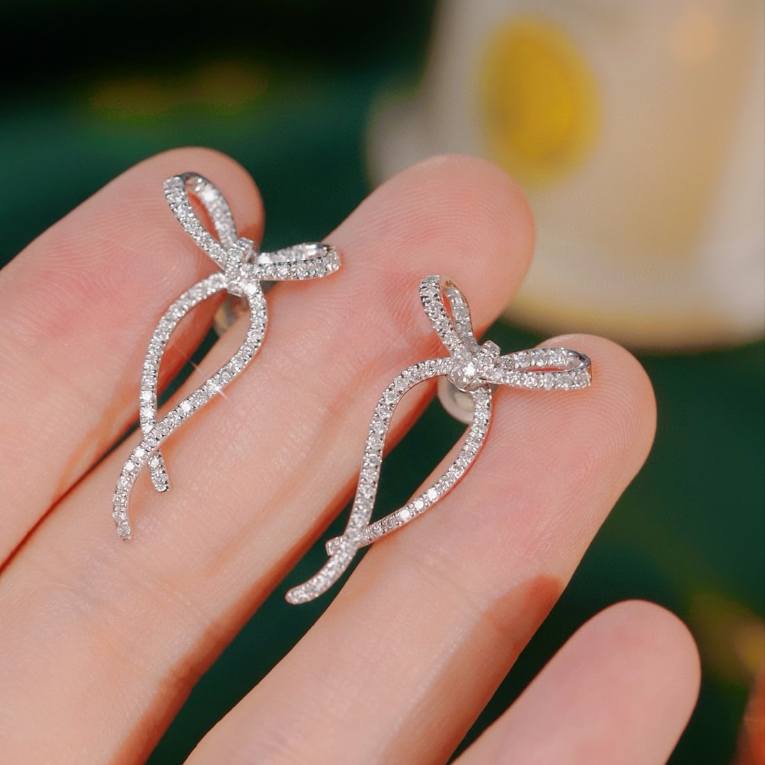 14k Gold 0.76 Ct Natural H Diamond Earrings - 4