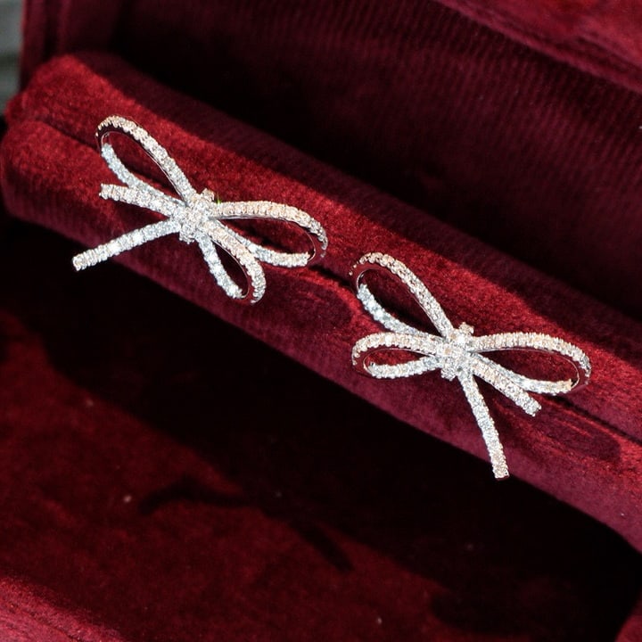 14k Gold 1 Ct Natural H Diamond Earrings: Ref:231088163 // gold content:14k gold // main gemstone:diamond // shape:round // carat weight:1ct // clarity grade:vs-si // color:h // treatment:natural // cut grade:g // Condition: New Low