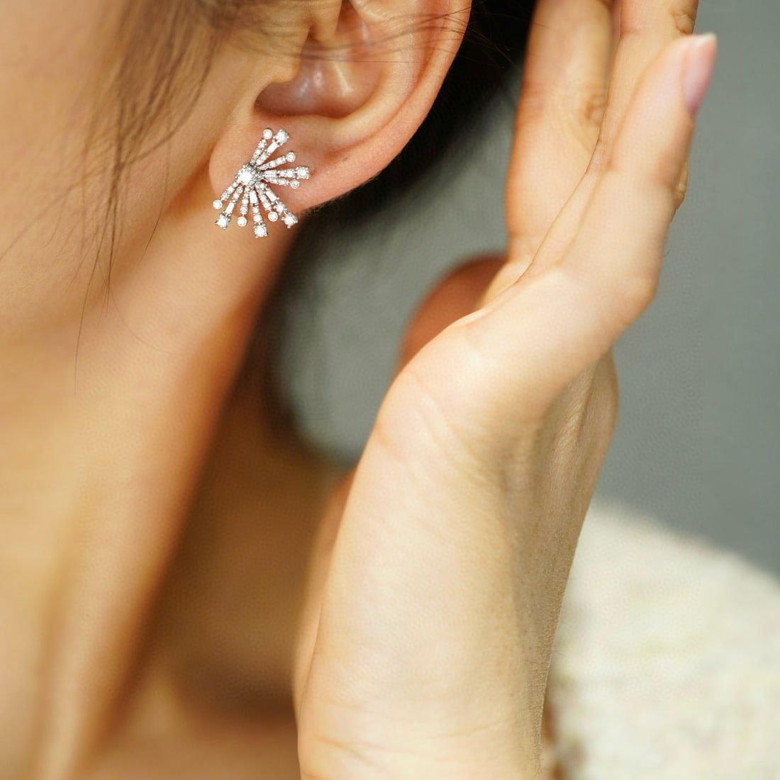 14k Gold 1.1 Ct Natural H Diamond Earrings - 4