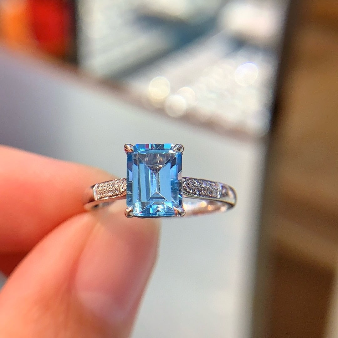 14k Gold 1.97 Ctw Natural Topaz & Diamond Ring - 2