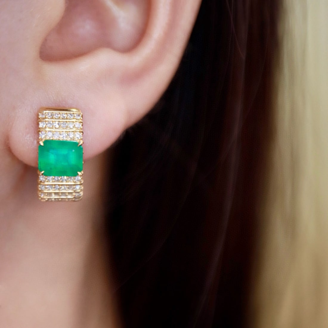 14k Gold 2.82 Ctw Natural Emerald & Diamond Earrings - 5