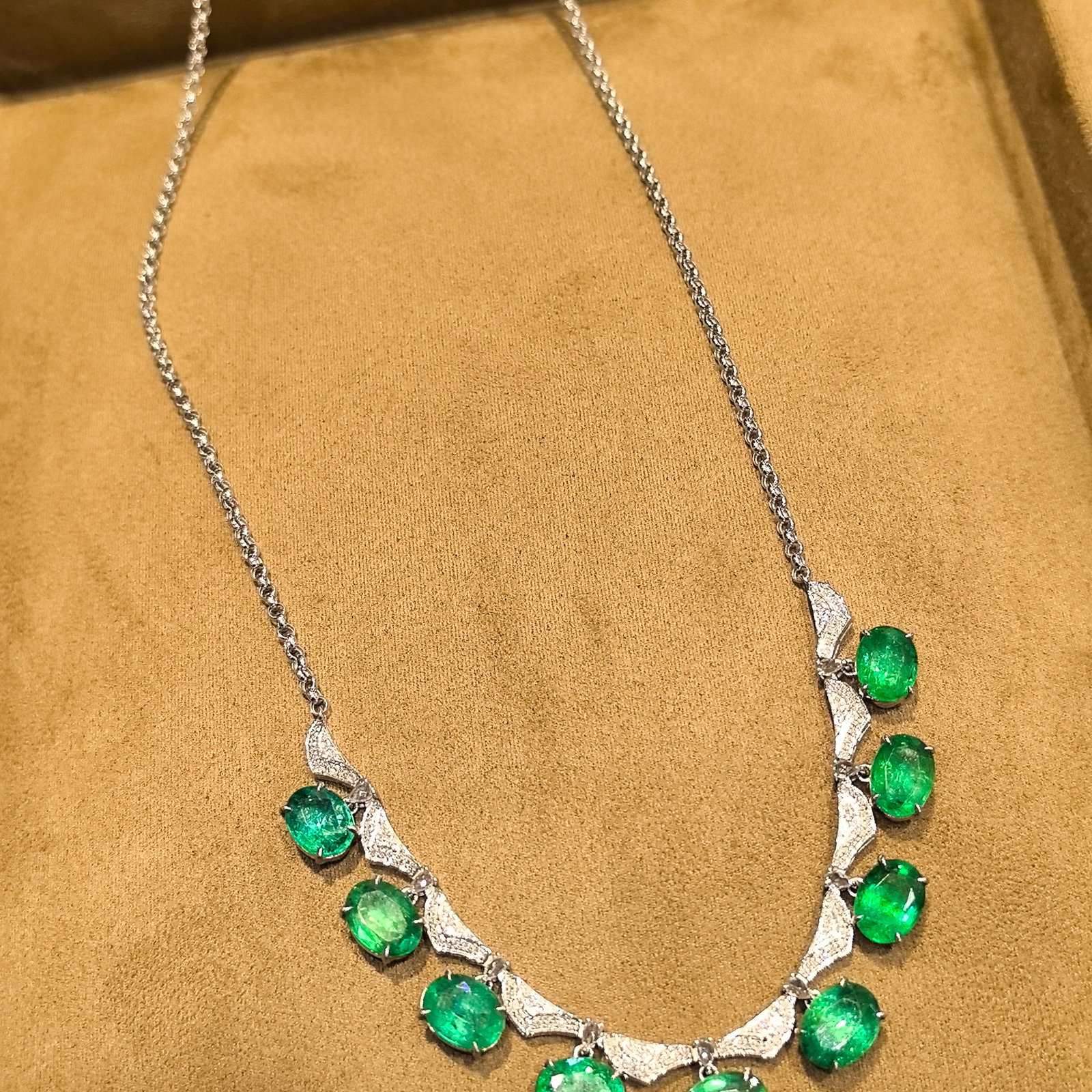14k Gold 11.30 Ctw Vivid Green Natural Emerald & Diamond Necklace - 2