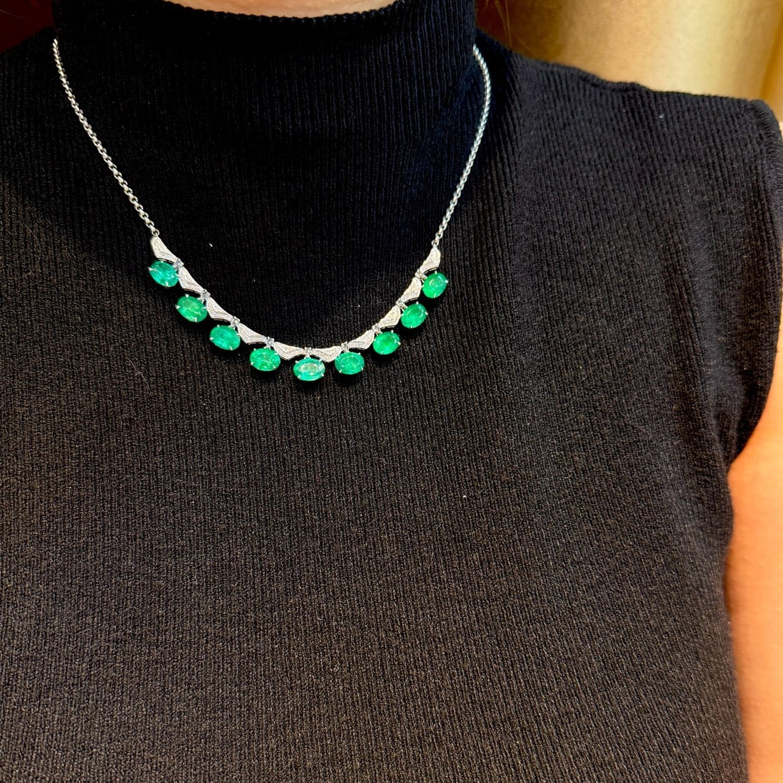 14k Gold 11.30 Ctw Vivid Green Natural Emerald & Diamond Necklace - 4