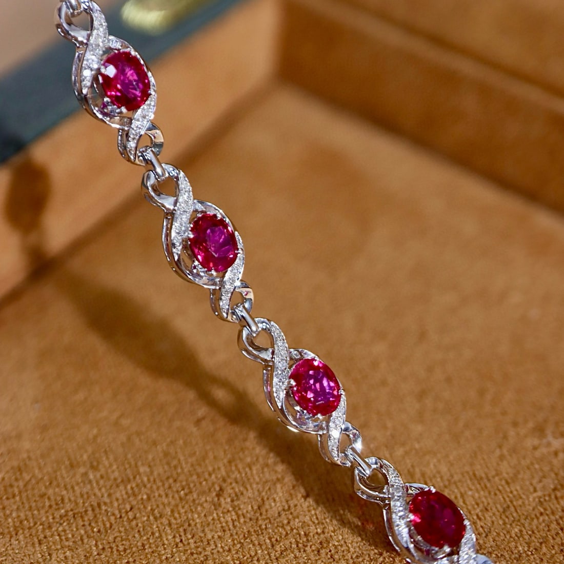 14k Gold 2.83 Ctw Natural Ruby & Diamond Bracelet - 5