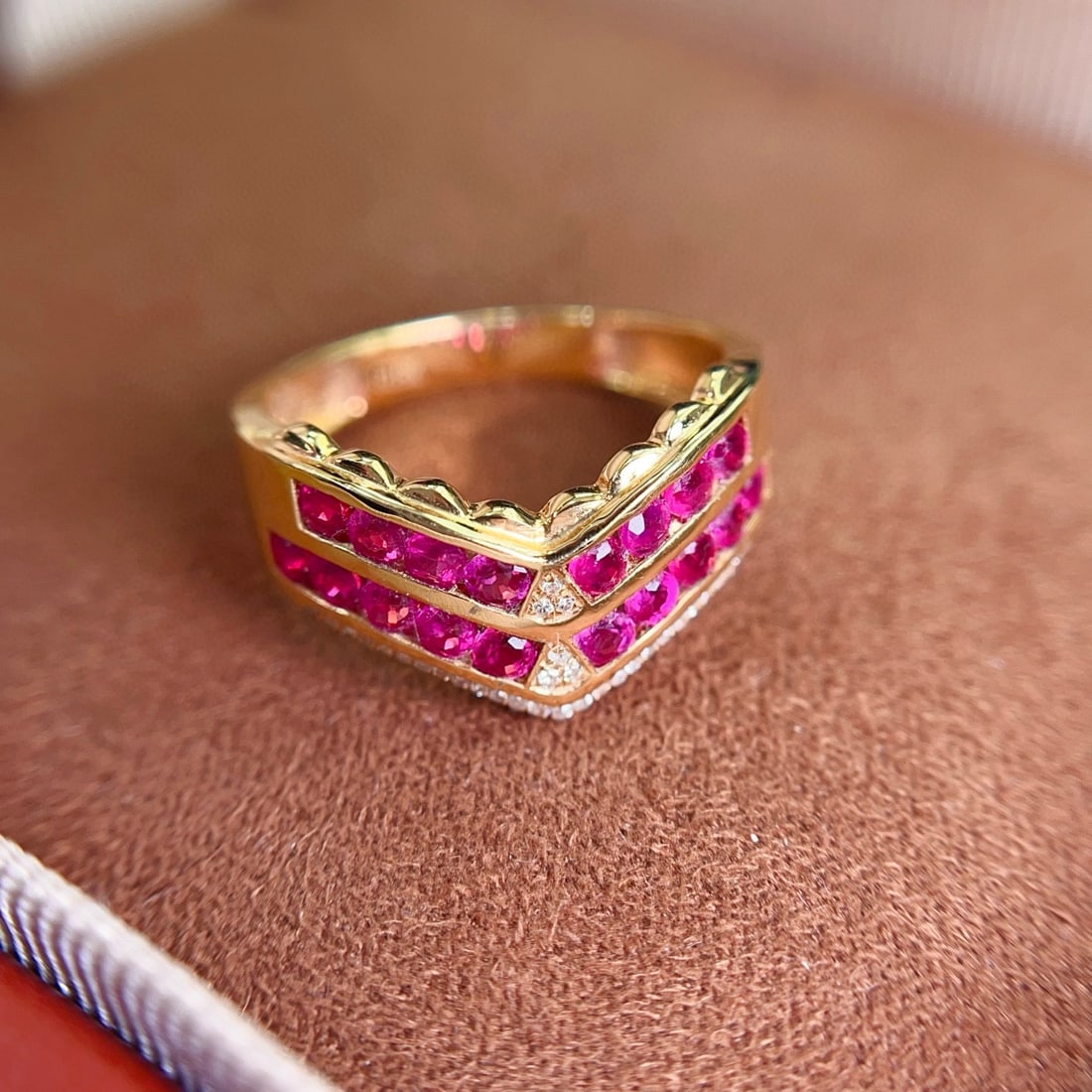 14k Gold 1.80 Ct Natural Ruby & Diamond Ring: Ref:231088328 // gold content:14k gold // ring size:7. 25us // // main gemstone:ruby // shape:round // carat weight:1. 80ct // color:red // treatment:natural // cut grade:g // // adjacent gemstone 2