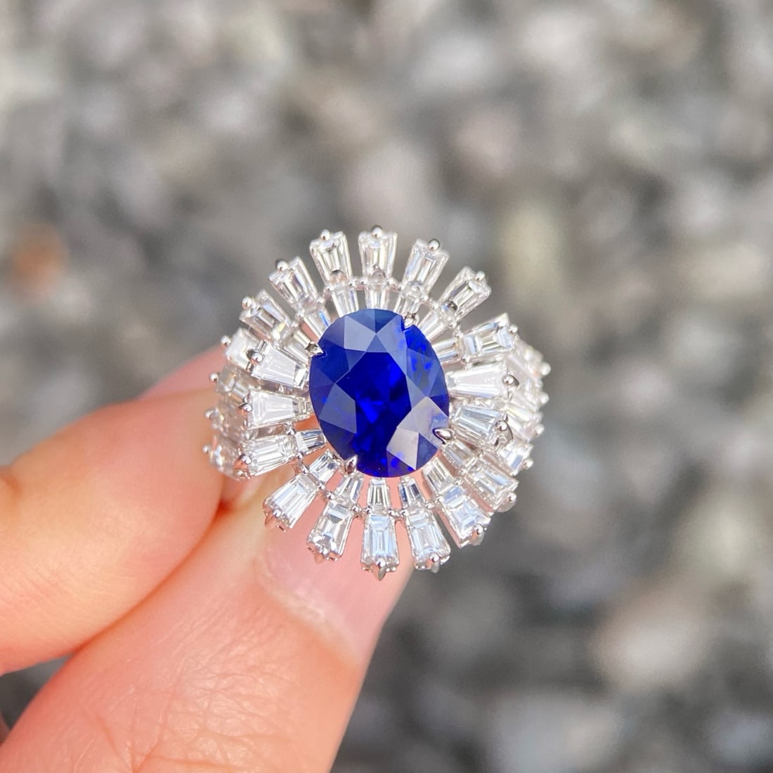 14k Gold 4.78 Ctw Natural Sapphire & Diamond Ring: Ref:231088331 // gold content:14k gold // ring size:7. 25us // // main gemstone:sapphire // shape:oval // carat weight:3. 08ct // color:royal blue // treatment:natural // // adjacent gemstone 2 :