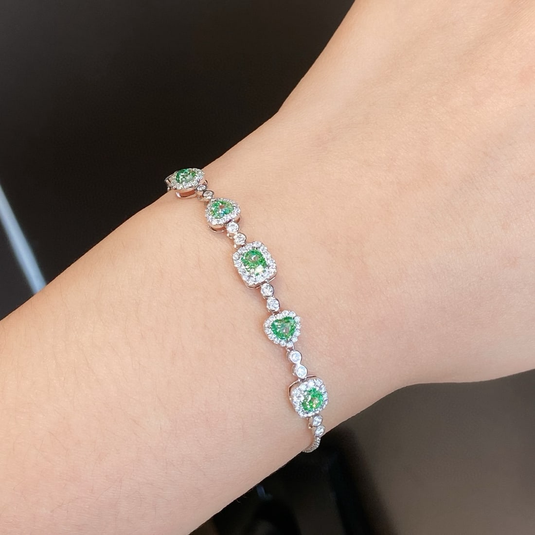 14k Gold 2.28 Ctw Natural Green Diamond & Diamond Bracelet - 3