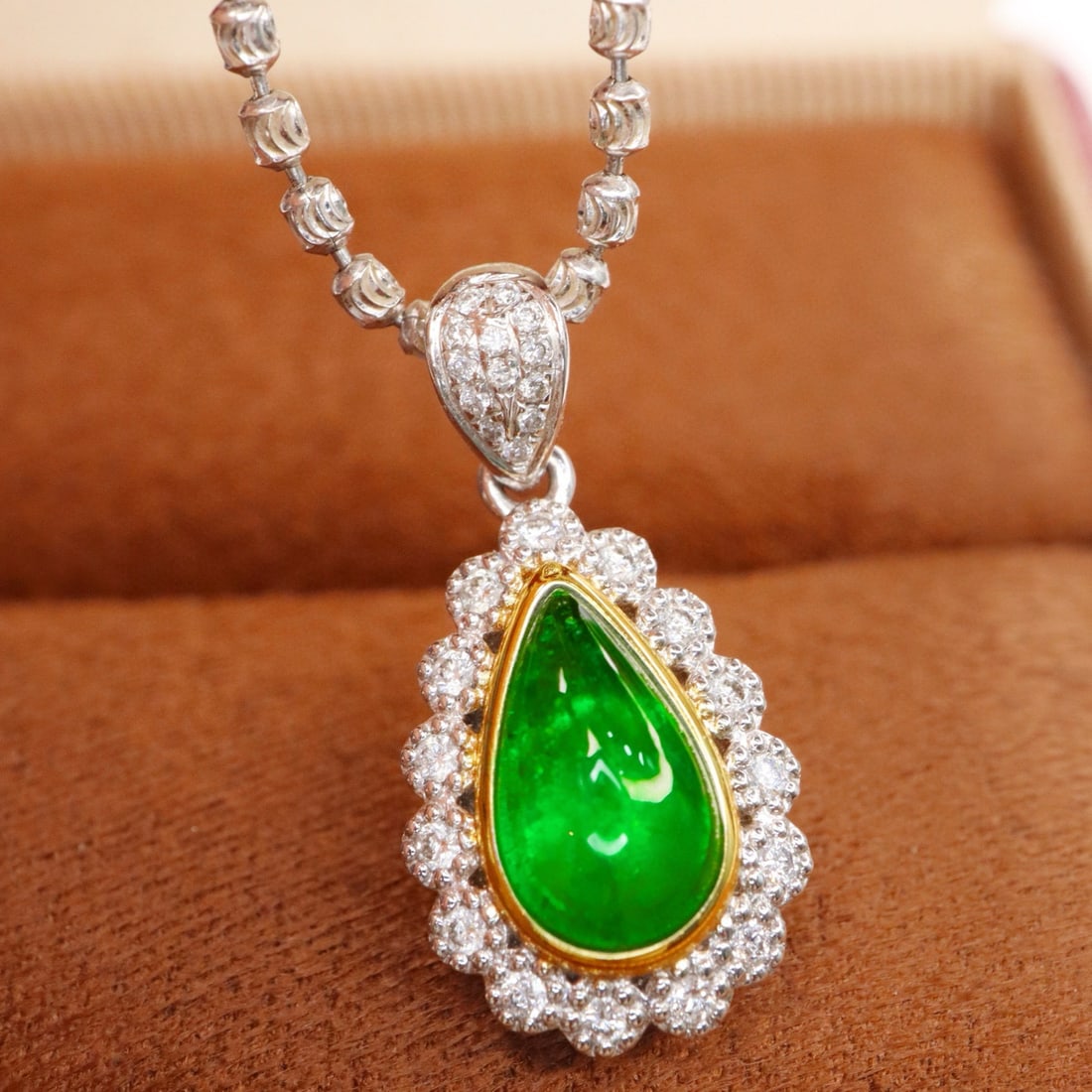 14k Gold 1.34 Ctw Vivid Green Natural Emerald & Diamond Pendant( Without Chain ) - 2