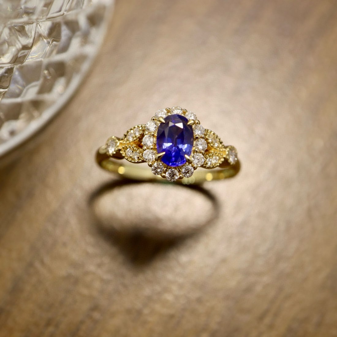 14k Gold 0.90 Ctw Natural Sapphire & Diamond Ring: Ref:231088350 // gold content:14k gold // ring size:7. 25us // // main gemstone:sapphire // shape:oval // carat weight:0. 66ct // color:blue // treatment:natural // // adjacent gemstone 2 : diamond