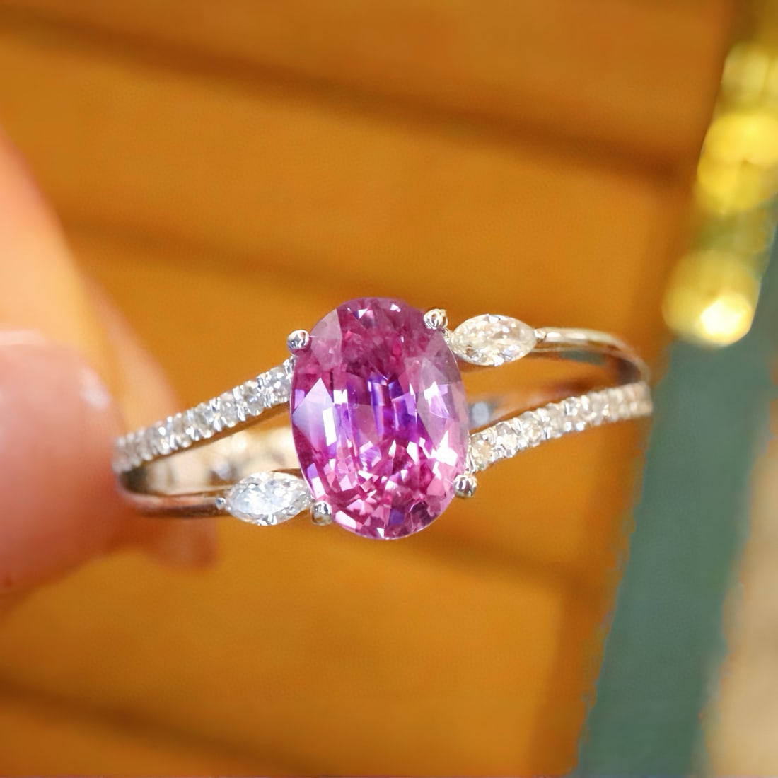 14k Gold 1.14 Ctw Natural Padparadscha Sapphire & Diamond Ring: Ref:231088368 // gold content:14k gold // ring size:7. 25us // // main gemstone:padparadscha sapphire // shape:oval // carat weight:1. 03ct // color:orangish pink // treatment:natural // // adjacent
