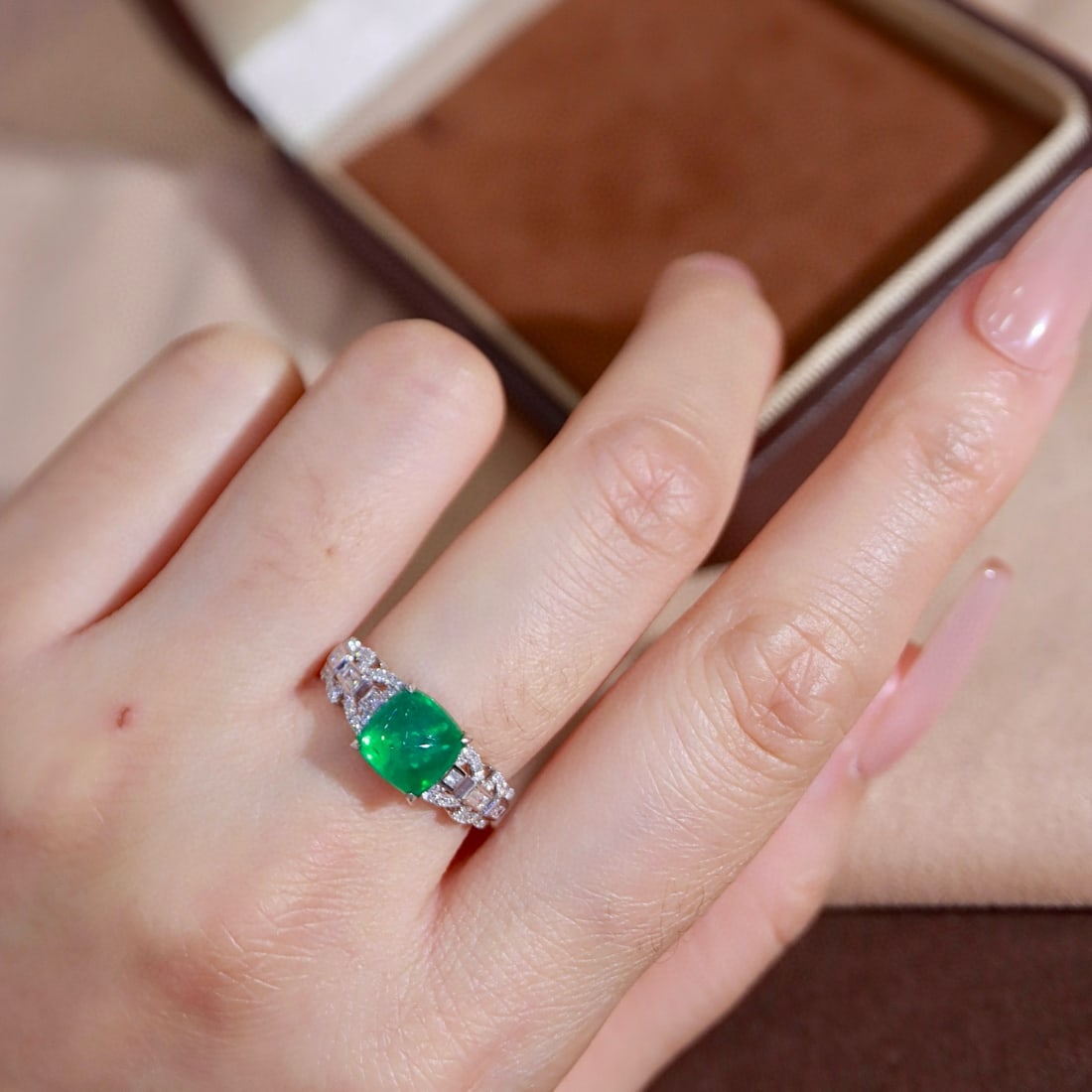 14k Gold 2.78 Ctw Vivid Green Natural Emerald & Diamond Ring - 8