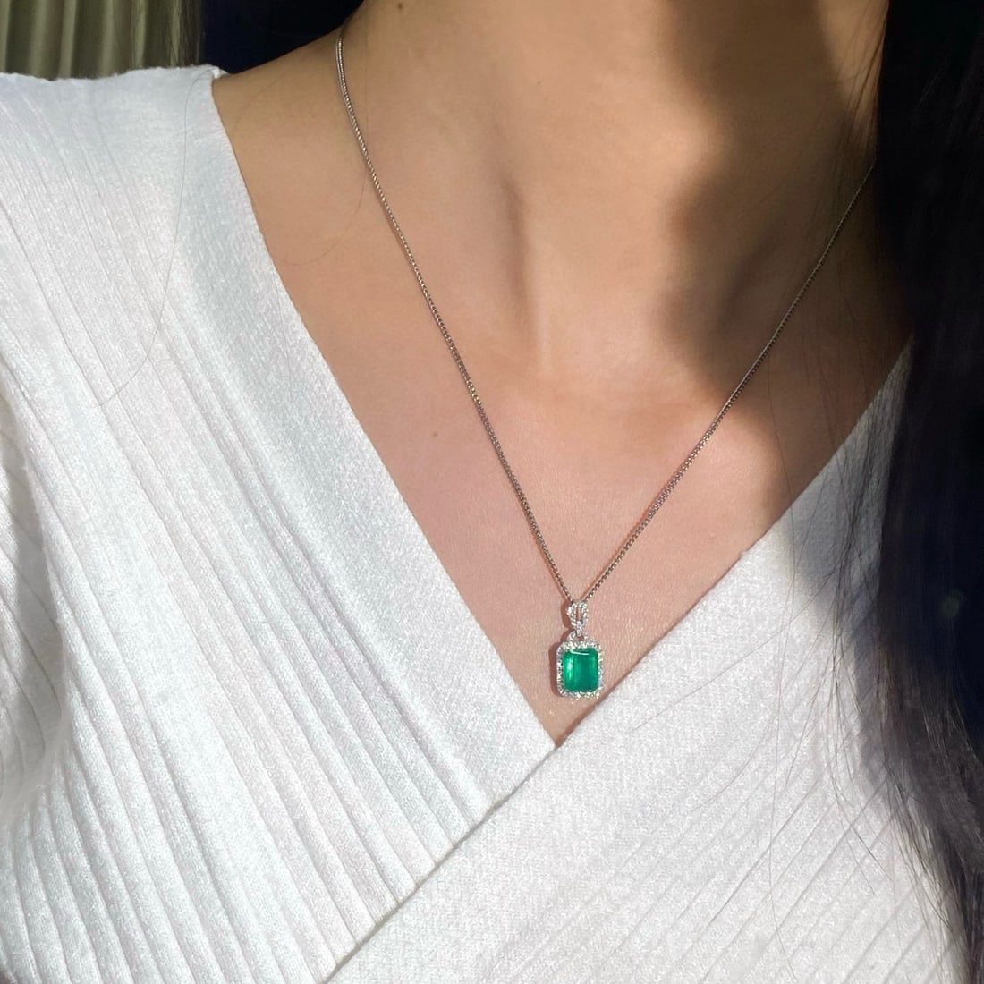 14k Gold 2.25 Ctw Vivid Green Natural Emerald & Diamond Pendant( Without Chain ) - 5