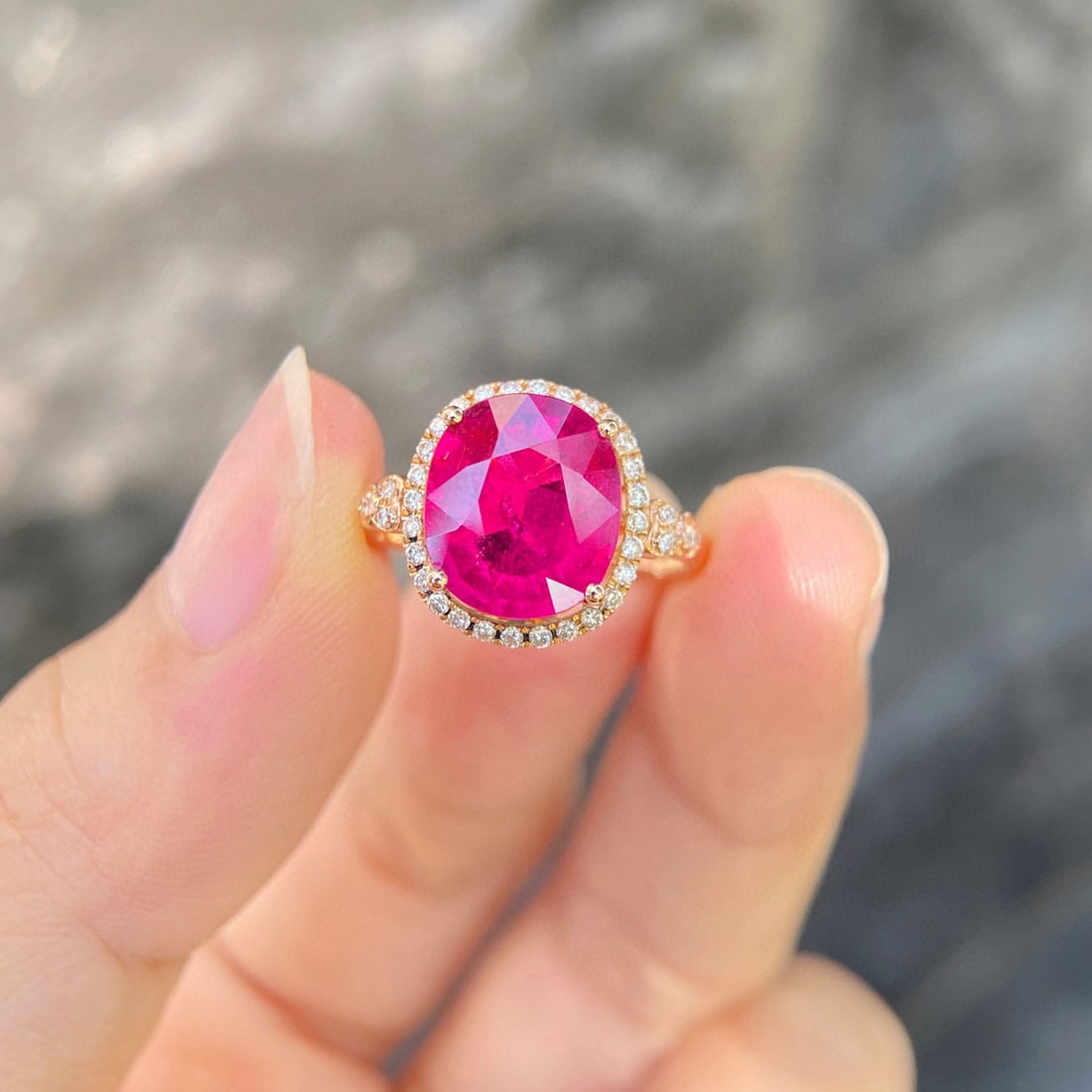 14k Gold 3.75 Ctw Natural Tourmaline & Diamond Ring: Ref:231088374 // gold content:14k gold // ring size:7. 25us // // main gemstone:tourmaline // shape:oval // carat weight:3. 55ct // color:red // treatment:natural // // adjacent gemstone 2 : diamond