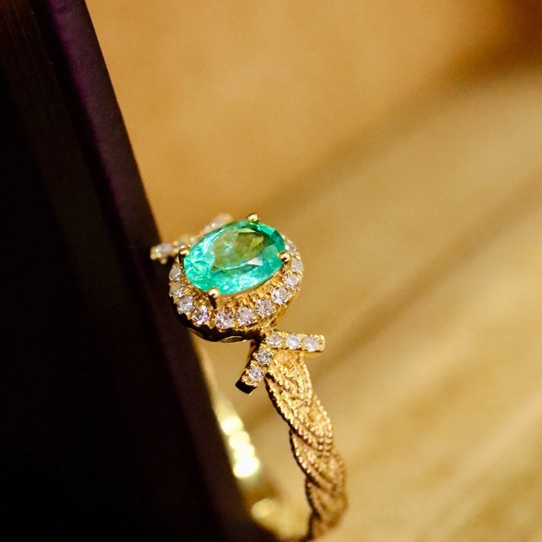 14k Gold 0.35 Ctw Natural Emerald & Diamond Ring - 4