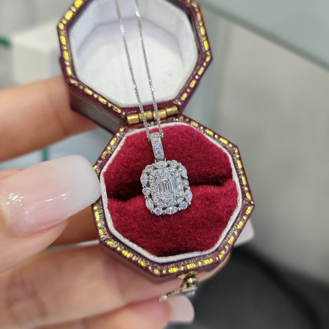 Gia Certified 14k Gold 0.3 Ct Natural F Si2 Emerald Diamond Pendant( Without Chain ): Ref:231088393 // gold content:14k gold // main gemstone:diamond // certified:gia // shape:emerald // carat weight:0. 3ct // clarity grade:si2 // color:f // treatment:natural // // adjacent gemstone 2