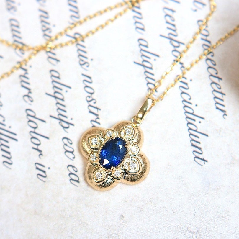 14k Gold 0.6 Ct Natural Sapphire & Diamond Necklace: Ref:231088394 // gold content:14k gold // main gemstone:sapphire // shape:oval // carat weight:0. 6ct // color:royal blue // treatment:natural // // adjacent gemstone 2 : diamond // shape:round //